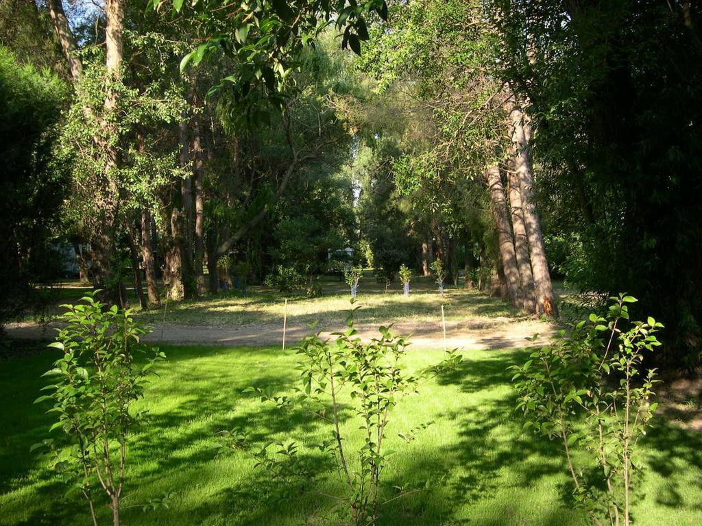 Camping De La Chapelette Saint-Martin-de-Crau Exterior photo